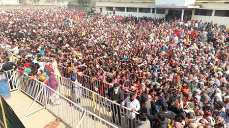 कोरमा प्रेतशिला मैदान में भव्य जनता अभिनंदन समारोह सह कंबल वितरण कार्यक्रम आयोजित, 25 हजार से अधिक लोगों की सहभागिता