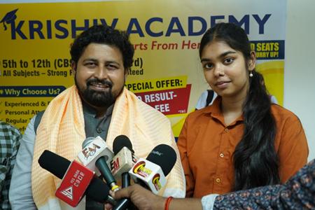 KRIISHIV ACADEMY Coaching Center का भव्य शुभारंभ, सुप्रीम कोर्ट के अधिवक्ता VKDL के चेयरमैन वी के दुबे ने शिक्षा का महत्व बताया