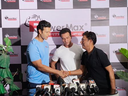Powermax - Shivam Dube (4)