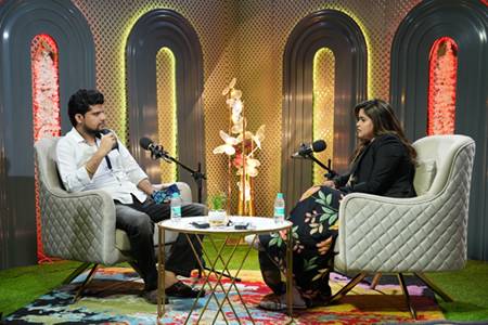भारत के टॉप 4 पॉडकास्टर्स में शामिल हुए दीपक सारस्वत, ‘Bharat Podcast’ की सफलता ने मचाई धूम